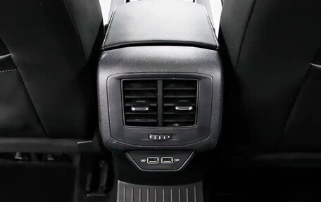 Volkswagen T-Roc I, 2023 год, 1 450 000 рублей, 19 фотография