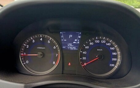 Hyundai Solaris II рестайлинг, 2012 год, 750 000 рублей, 5 фотография