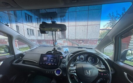 Honda Fit Shuttle I рестайлинг, 2011 год, 1 000 000 рублей, 17 фотография