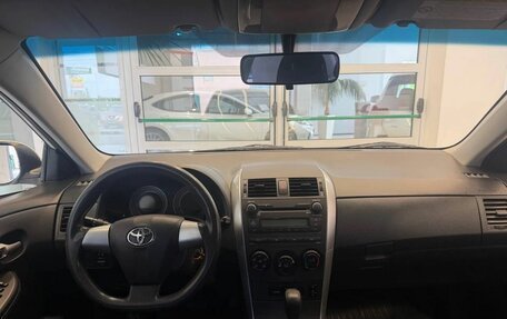 Toyota Corolla, 2011 год, 1 100 000 рублей, 10 фотография