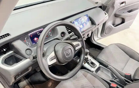 Honda Fit, 2021 год, 885 000 рублей, 2 фотография