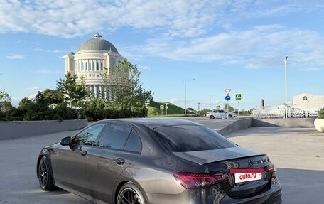 Mercedes-Benz E-Класс, 2021 год, 5 000 000 рублей, 6 фотография