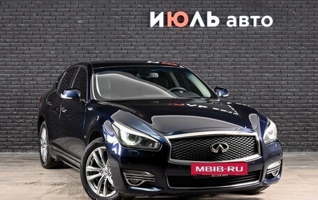 Infiniti Q70 I, 2015 год, 2 080 000 рублей, 3 фотография