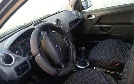 Ford Fiesta, 2006 год, 245 000 рублей, 2 фотография