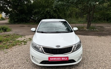 KIA Rio III рестайлинг, 2014 год, 880 000 рублей, 1 фотография
