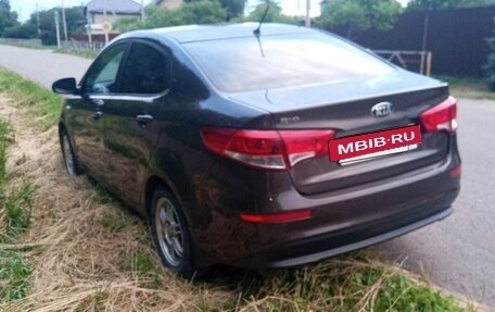 KIA Rio III рестайлинг, 2016 год, 1 000 000 рублей, 4 фотография