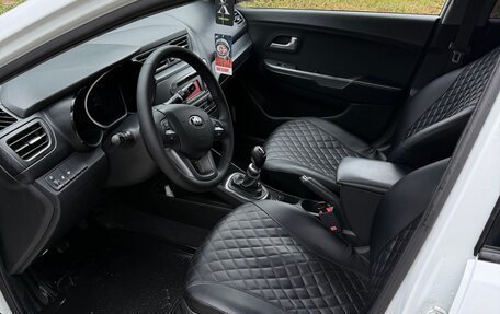 KIA Rio III рестайлинг, 2014 год, 880 000 рублей, 10 фотография