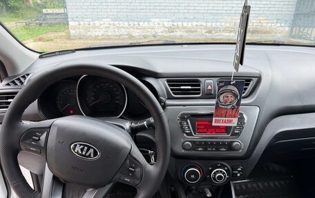 KIA Rio III рестайлинг, 2014 год, 880 000 рублей, 9 фотография
