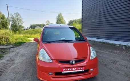 Honda Fit III, 2001 год, 350 000 рублей, 2 фотография
