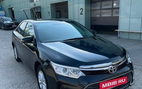 Toyota Camry, 2016 год, 1 750 000 рублей, 2 фотография
