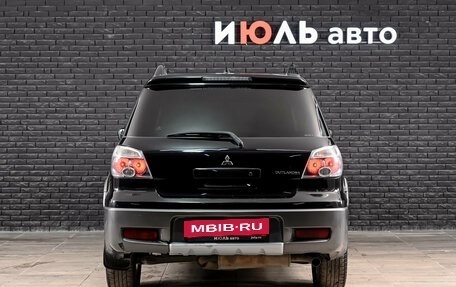 Mitsubishi Outlander III рестайлинг 3, 2005 год, 585 000 рублей, 5 фотография