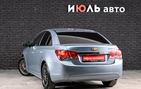Chevrolet Cruze II, 2010 год, 580 000 рублей, 6 фотография