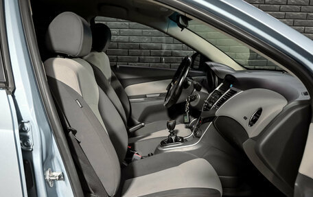 Chevrolet Cruze II, 2010 год, 580 000 рублей, 10 фотография