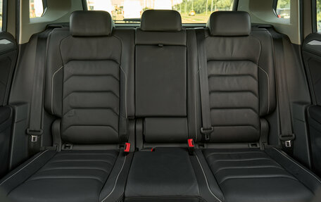 Volkswagen Tiguan II, 2021 год, 2 647 000 рублей, 17 фотография