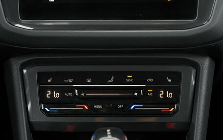 Volkswagen Tiguan II, 2021 год, 2 647 000 рублей, 9 фотография