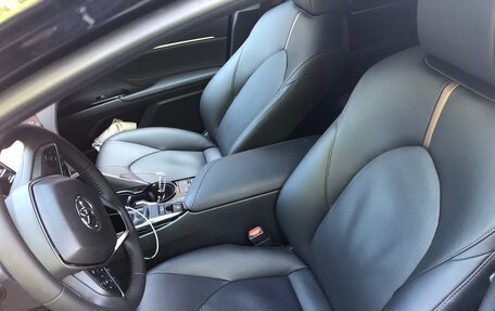 Toyota Camry, 2019 год, 2 000 000 рублей, 5 фотография