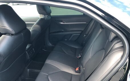 Toyota Camry, 2019 год, 2 000 000 рублей, 7 фотография