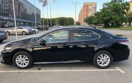 Toyota Camry, 2019 год, 2 000 000 рублей, 4 фотография