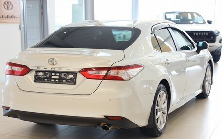 Toyota Camry, 2021 год, 2 990 000 рублей, 8 фотография