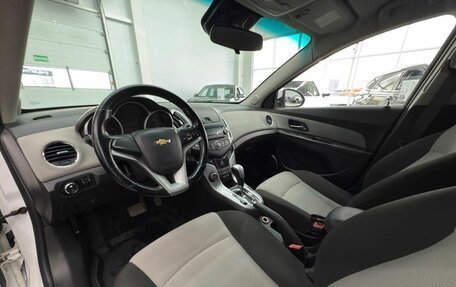 Chevrolet Cruze II, 2013 год, 900 000 рублей, 11 фотография