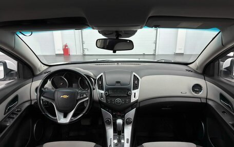 Chevrolet Cruze II, 2013 год, 900 000 рублей, 16 фотография