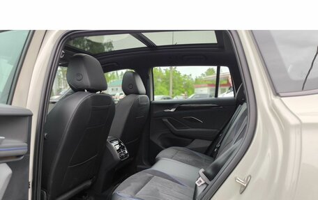 Volkswagen Tiguan, 2026 год, 5 260 000 рублей, 27 фотография