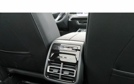Volkswagen Tiguan, 2026 год, 5 260 000 рублей, 29 фотография