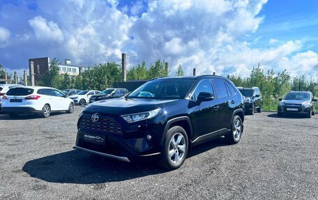 Toyota RAV4, 2021 год, 2 945 000 рублей, 1 фотография