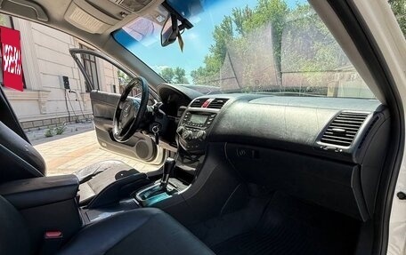 Honda Accord VII рестайлинг, 2007 год, 750 000 рублей, 14 фотография