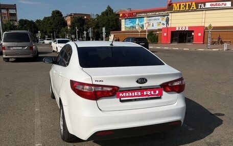KIA Rio III рестайлинг, 2013 год, 880 000 рублей, 4 фотография