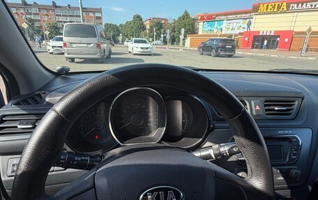 KIA Rio III рестайлинг, 2013 год, 880 000 рублей, 10 фотография