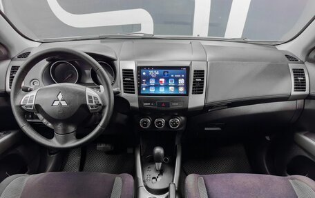 Mitsubishi Outlander III рестайлинг 3, 2010 год, 1 199 900 рублей, 8 фотография