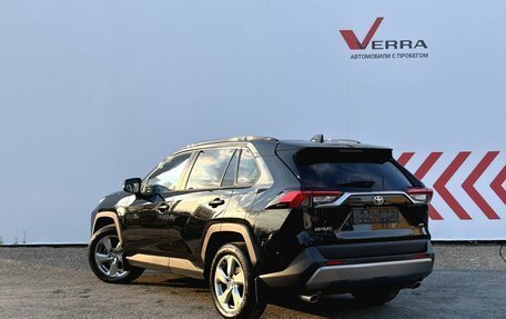 Toyota RAV4, 2021 год, 3 600 000 рублей, 3 фотография