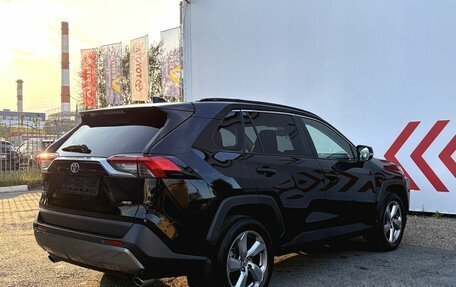 Toyota RAV4, 2021 год, 3 600 000 рублей, 6 фотография