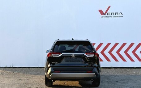 Toyota RAV4, 2021 год, 3 600 000 рублей, 5 фотография