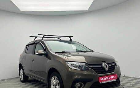 Renault Sandero II рестайлинг, 2018 год, 915 000 рублей, 1 фотография