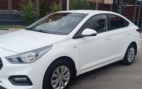 Hyundai Solaris II рестайлинг, 2017 год, 1 375 000 рублей, 3 фотография
