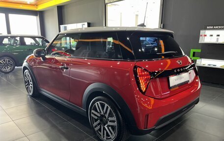 MINI Hatch, 2024 год, 4 790 000 рублей, 5 фотография