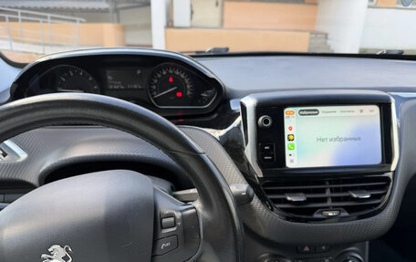 Peugeot 2008 II, 2016 год, 880 000 рублей, 8 фотография