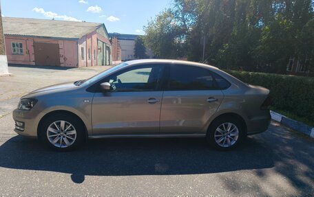 Volkswagen Polo VI (EU Market), 2016 год, 1 130 000 рублей, 2 фотография