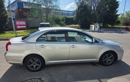 Toyota Avensis III рестайлинг, 2004 год, 600 000 рублей, 5 фотография