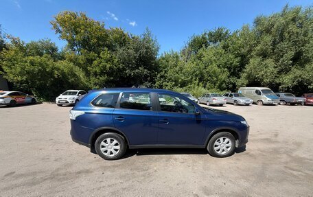Mitsubishi Outlander III рестайлинг 3, 2014 год, 1 800 000 рублей, 5 фотография
