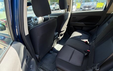 Mitsubishi Outlander III рестайлинг 3, 2014 год, 1 800 000 рублей, 8 фотография