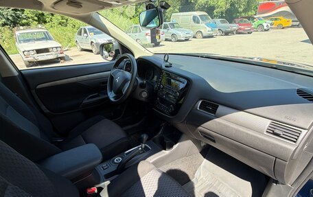 Mitsubishi Outlander III рестайлинг 3, 2014 год, 1 800 000 рублей, 6 фотография