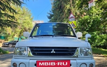 Mitsubishi Pajero Mini II, 2000 год, 300 000 рублей, 2 фотография