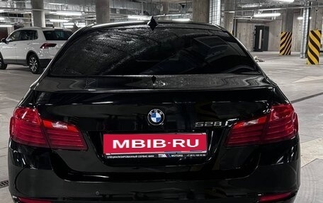 BMW 5 серия, 2016 год, 1 800 000 рублей, 6 фотография