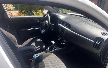 KIA Rio IV, 2018 год, 1 270 000 рублей, 4 фотография