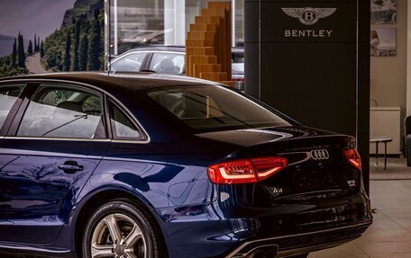 Audi A4, 2014 год, 1 455 000 рублей, 10 фотография