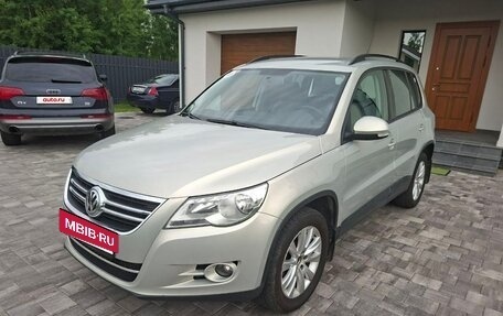 Volkswagen Tiguan I, 2010 год, 995 000 рублей, 3 фотография