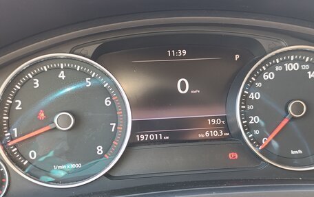 Volkswagen Touareg III, 2011 год, 1 950 000 рублей, 14 фотография
